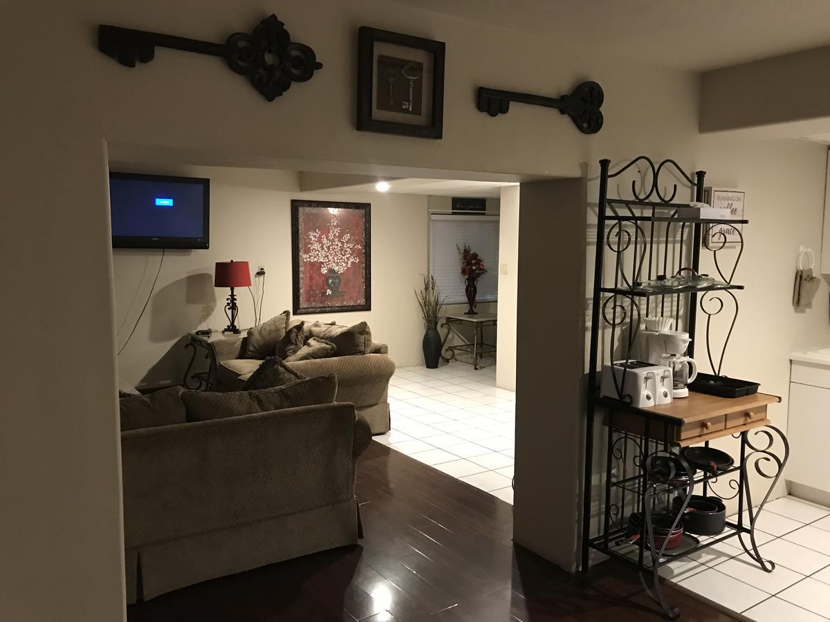 Economy Guest Village Motel 2*